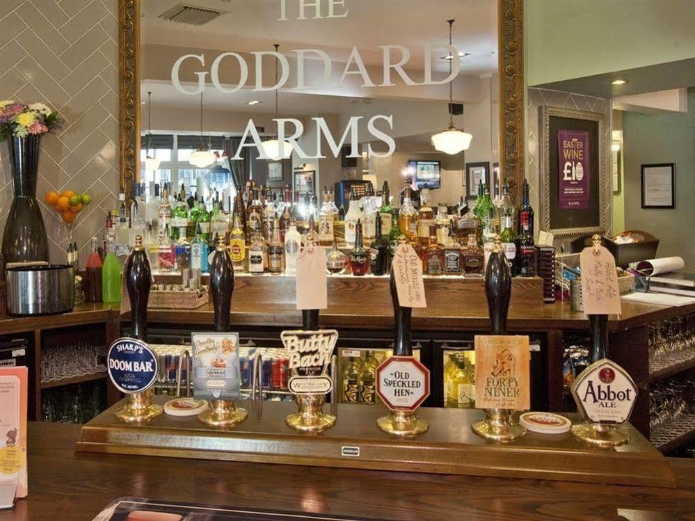 فندق The Goddard Arms سويندون المظهر الخارجي الصورة
