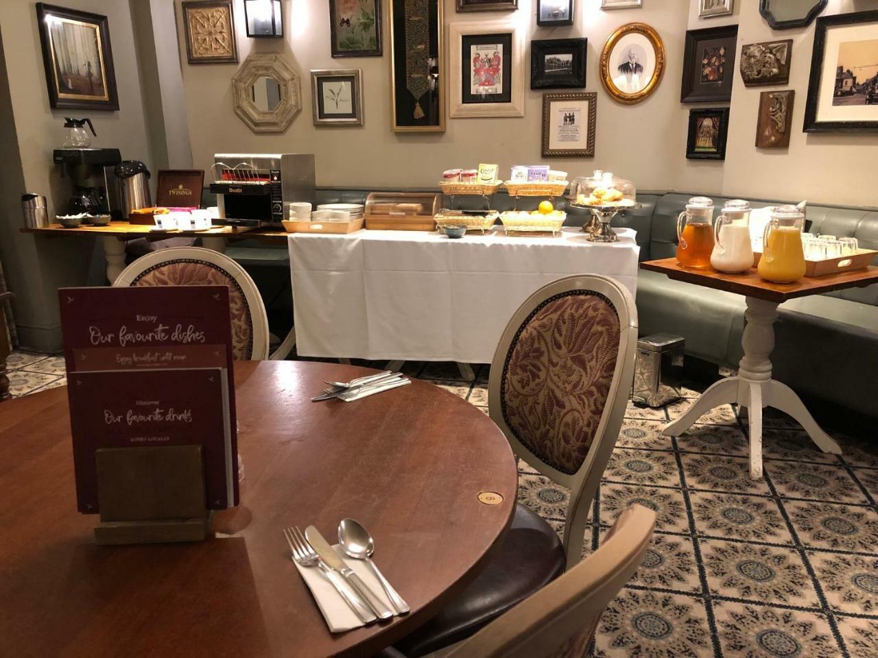 فندق The Goddard Arms سويندون المظهر الخارجي الصورة