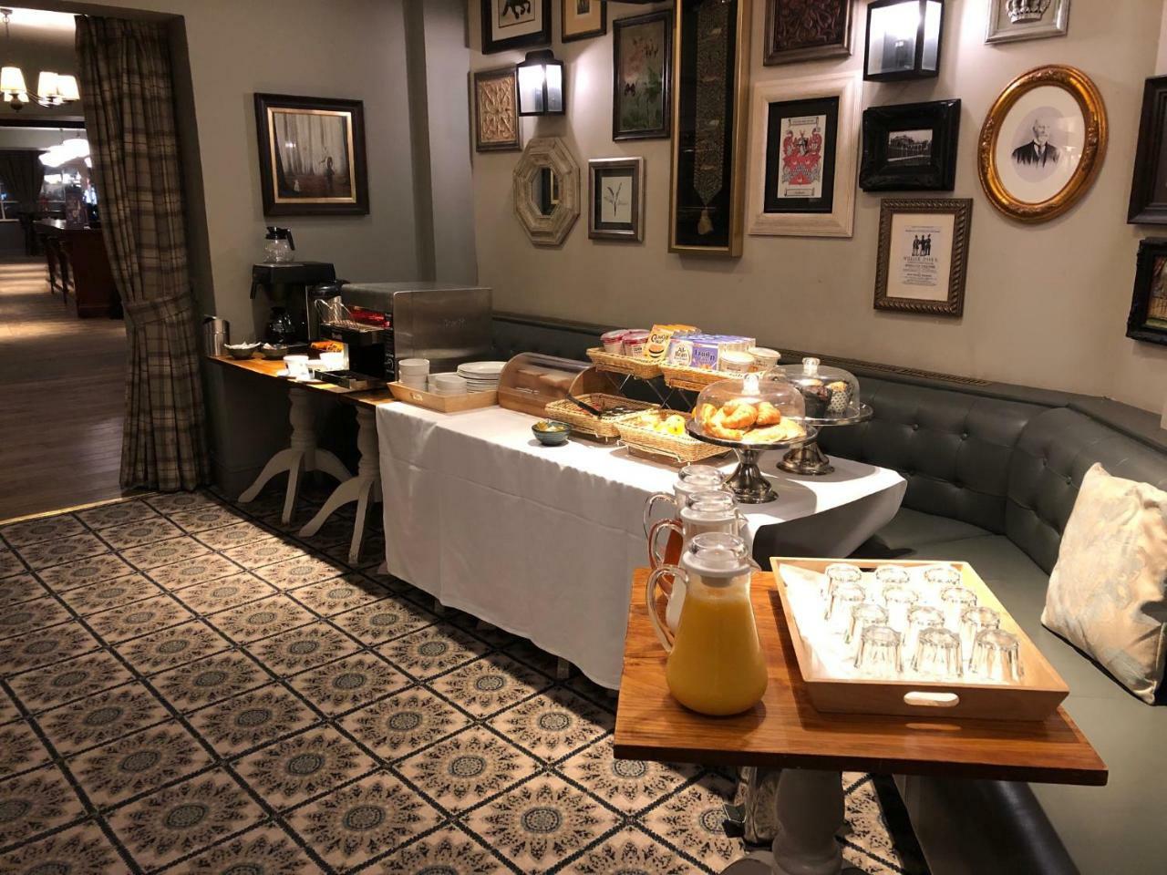 فندق The Goddard Arms سويندون المظهر الخارجي الصورة
